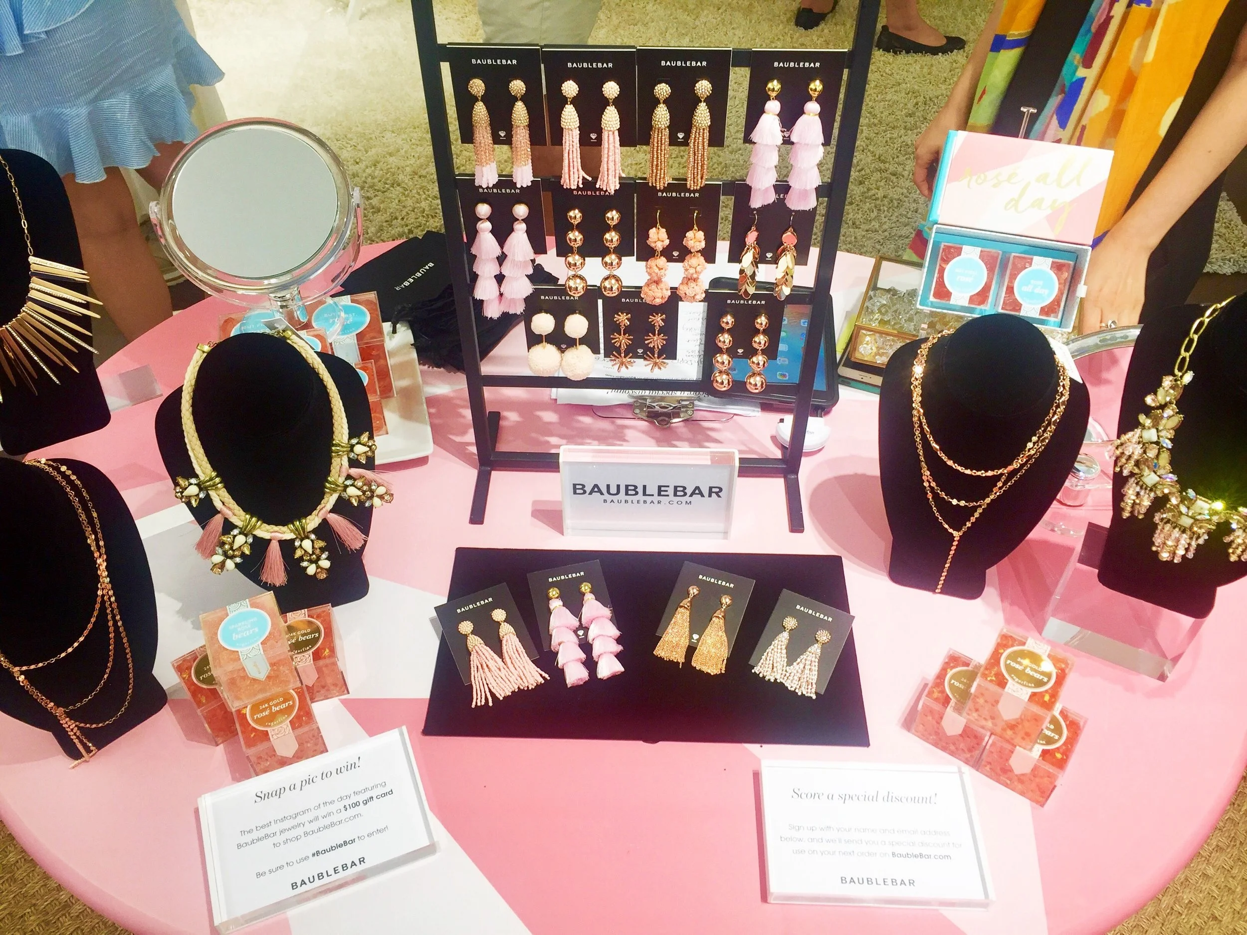 BAUBLEBAR