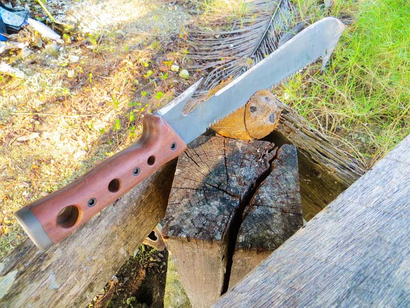 SM18 Survival Machete the best Survival Challenge Tool