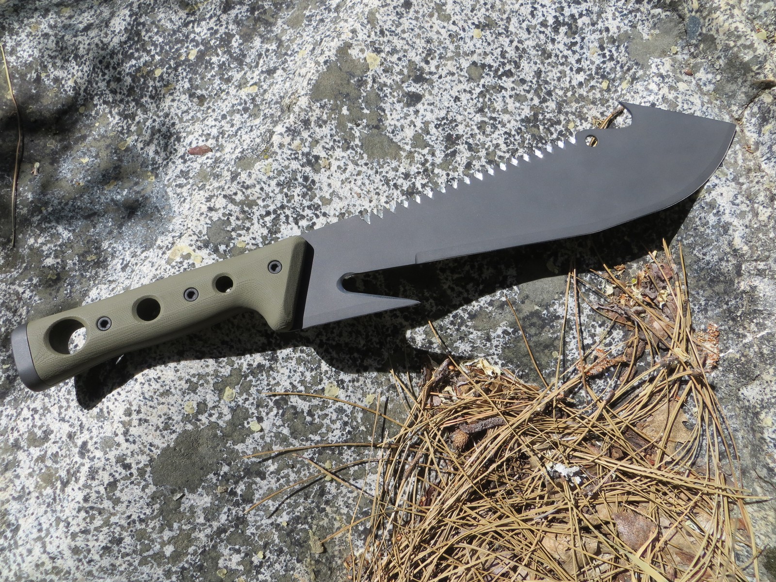 SM12 Survival Machete a compact Survival Challenge Tool. 