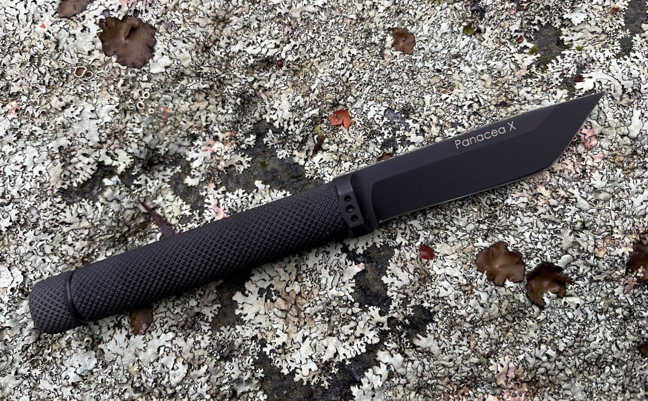 FireFly© Black oxide plated bevel, high Scandi grind.