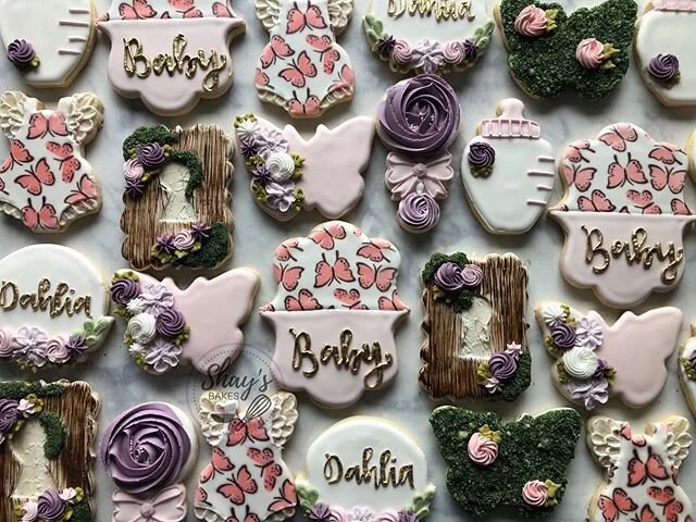 Garden themed baby shower 💕
.
.
.
#shaysbakes #fairycookies #gardencookies #babyshowercookies #babyshower #itsagirl #sugarcookiesofinstagram #sugarcookies #talentedcookiers #customcookies #detroit #dearborn