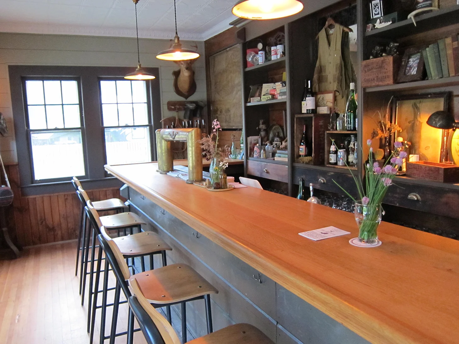 bar2.jpg