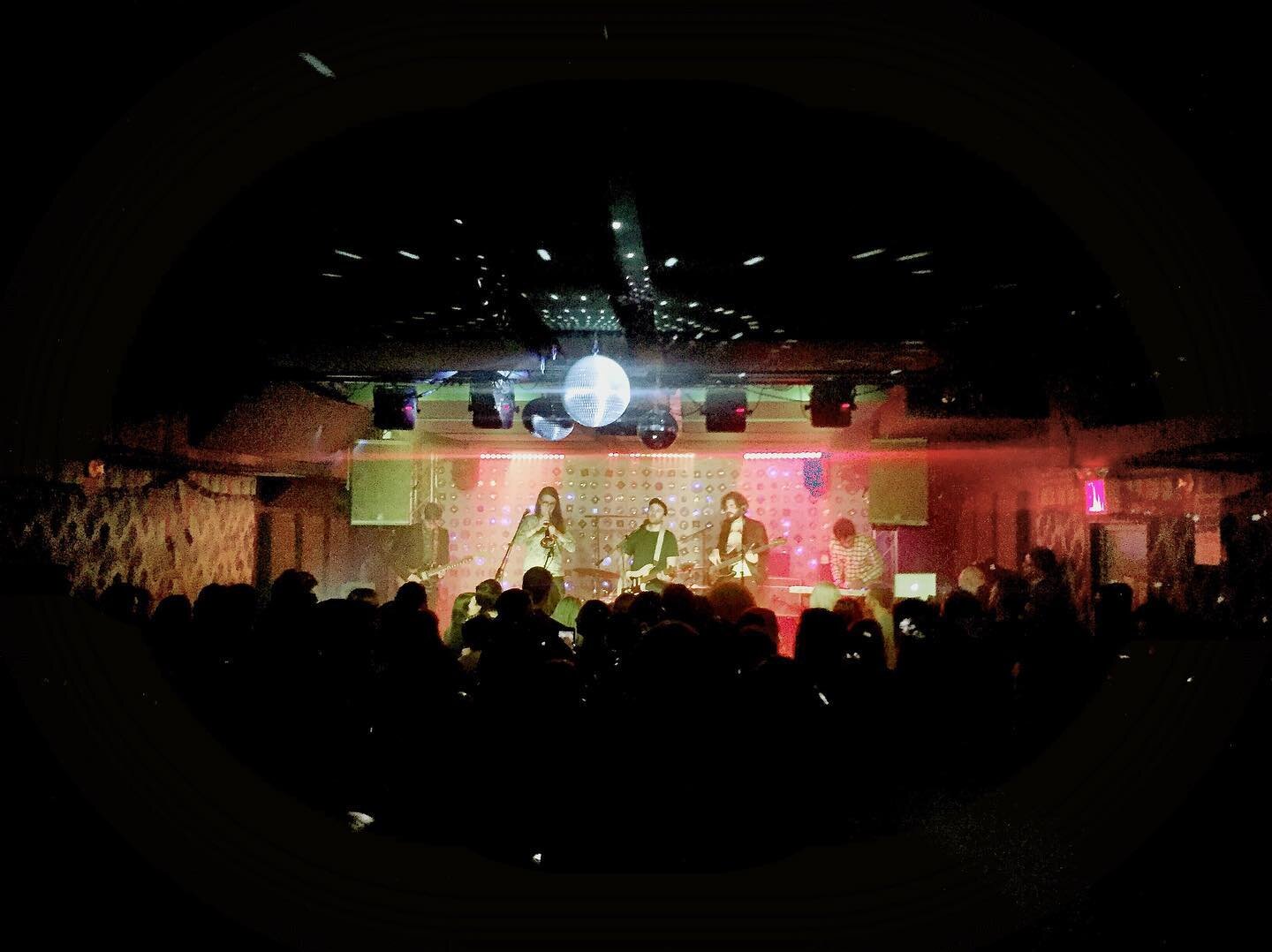 I miss shows. This was a fun one @babysallright (Photos by @rhymeswithralph )