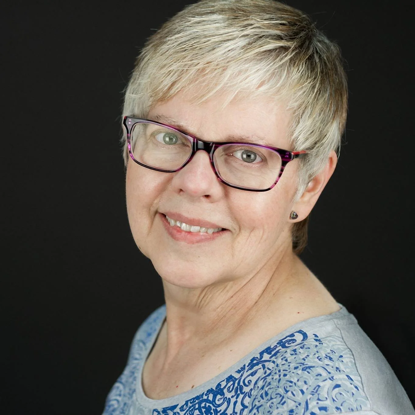 Exhibition Chairperson Gail Seemann