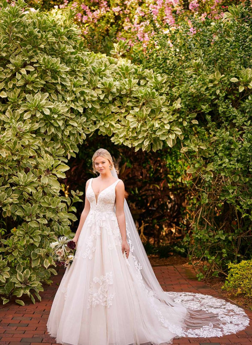 D3121 by Essense of Australia Plus Size — Bateau Bridal Boutique  Anchorage, Alaska