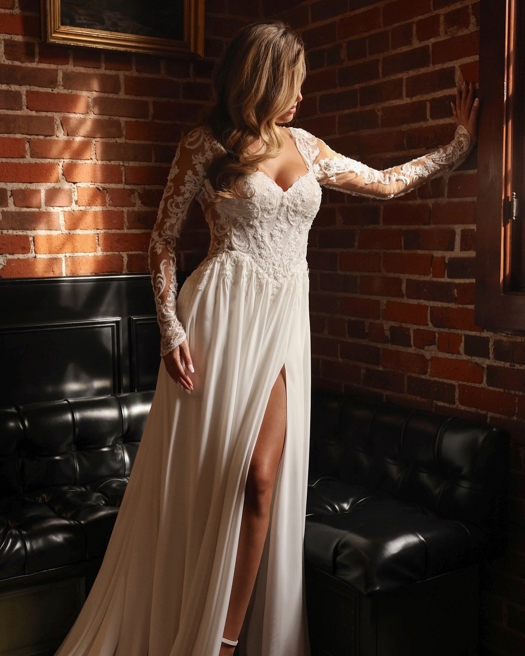 All eyes on THIS gown 👏
Meet our stunning new arrival: Style D4350 by @essenseofaustralia &mdash; a long-sleeved beauty that&rsquo;s made to turn heads! 😍
⠀⠀⠀⠀⠀⠀⠀⠀⠀
#alaskabridalshop #alaskabride #alaskawedding #weddinggown #dressshopping #weddingp
