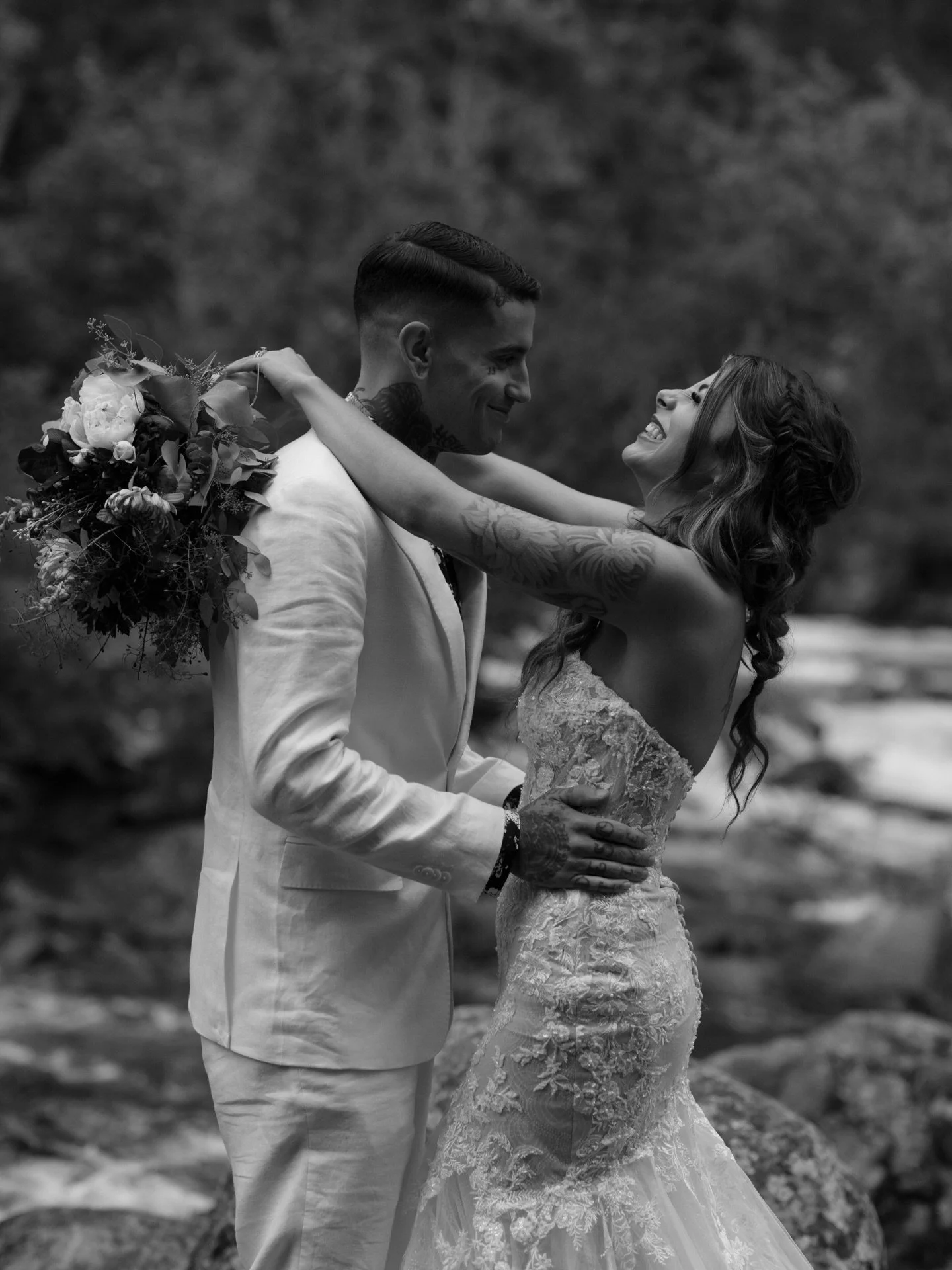 Keep your wedding memories&mdash;and your gown&mdash;as timeless as our Alaska views 🤍✨ From snowy mountaintops to waterfall &ldquo;I do&rsquo;s,&rdquo; our unique locations deserve a gown that&rsquo;s cared for long after the celebration.
We offer 