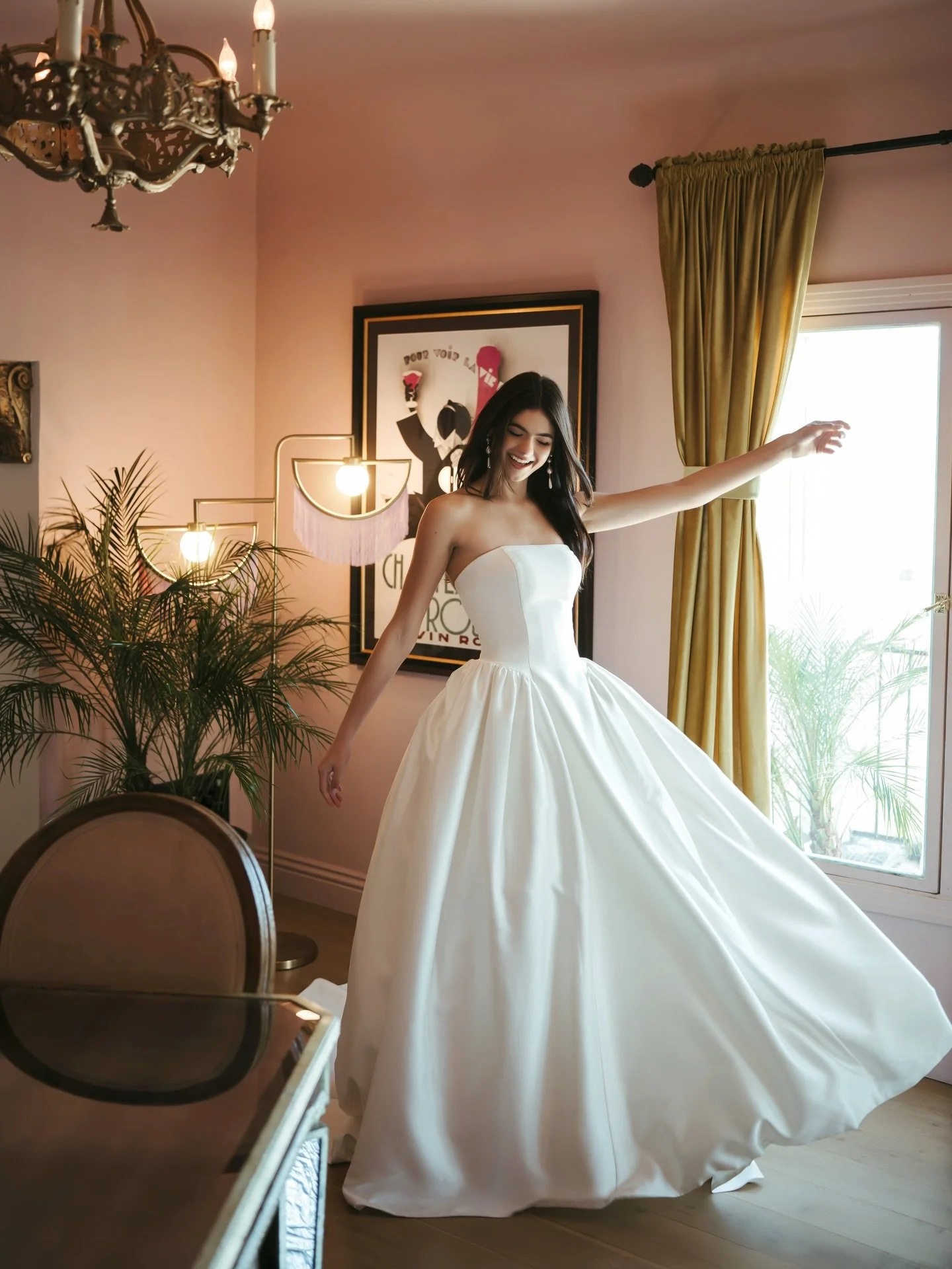 An effortless kind of beauty that never goes out of style 🤍

Style SY8274 from Stella York captures timeless romance in the most natural way &mdash; soft, graceful, and undeniably stunning. The kind of gown that doesn&rsquo;t try too hard, yet leave