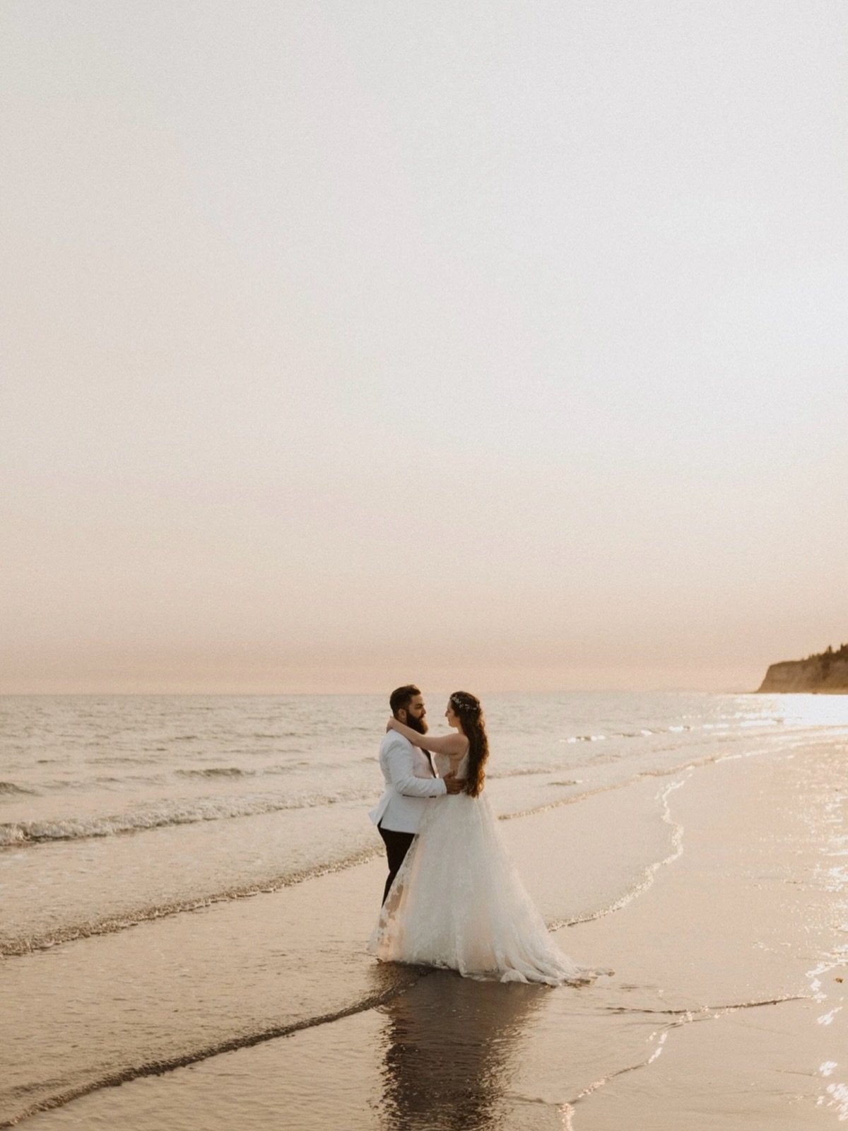 Today, we honor and remember the brave men and women who made the ultimate sacrifice for our freedom. 🇺🇸

We&rsquo;re endlessly grateful to celebrate love, marriage, and new beginnings in the land of the free because of those who gave their lives f