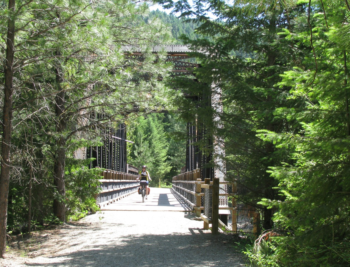 One of the many bridge crossing you’ll come across along the route. 