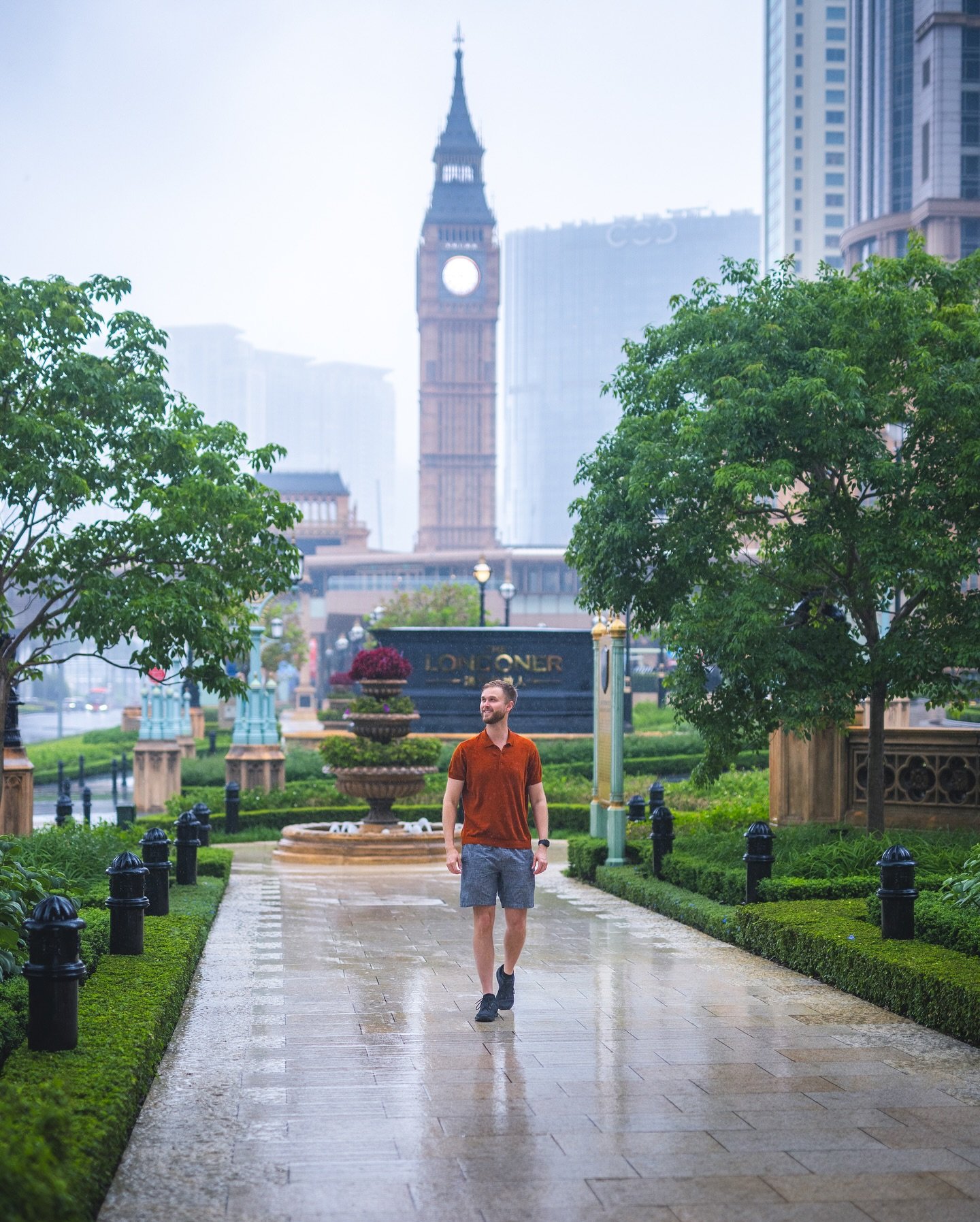 London, Paris, Rome, and Venice... I found it so fun that I could visit all these places in one day&hellip; in Macao! 😄
It even started raining as soon as I got to &ldquo;London&rdquo; which seemed fitting 😄