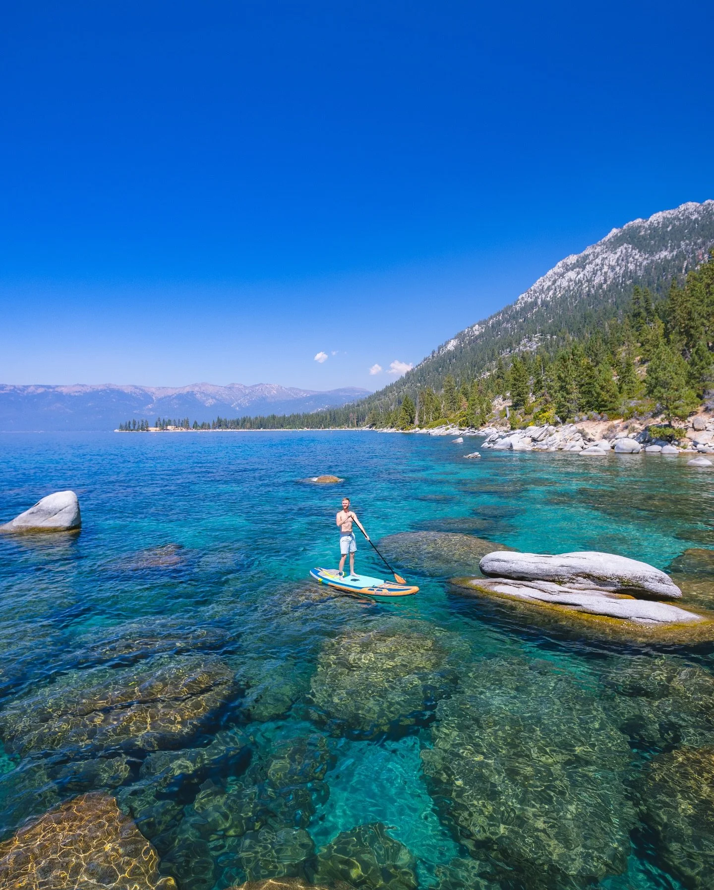 Nothing quite like a perfect day out at Lake Tahoe. 10/10 spot for paddle boarding or swimming or BOTH 😄
I jumped off so many rocks as we hung out here all afternoon on my recent trip down to Reno.