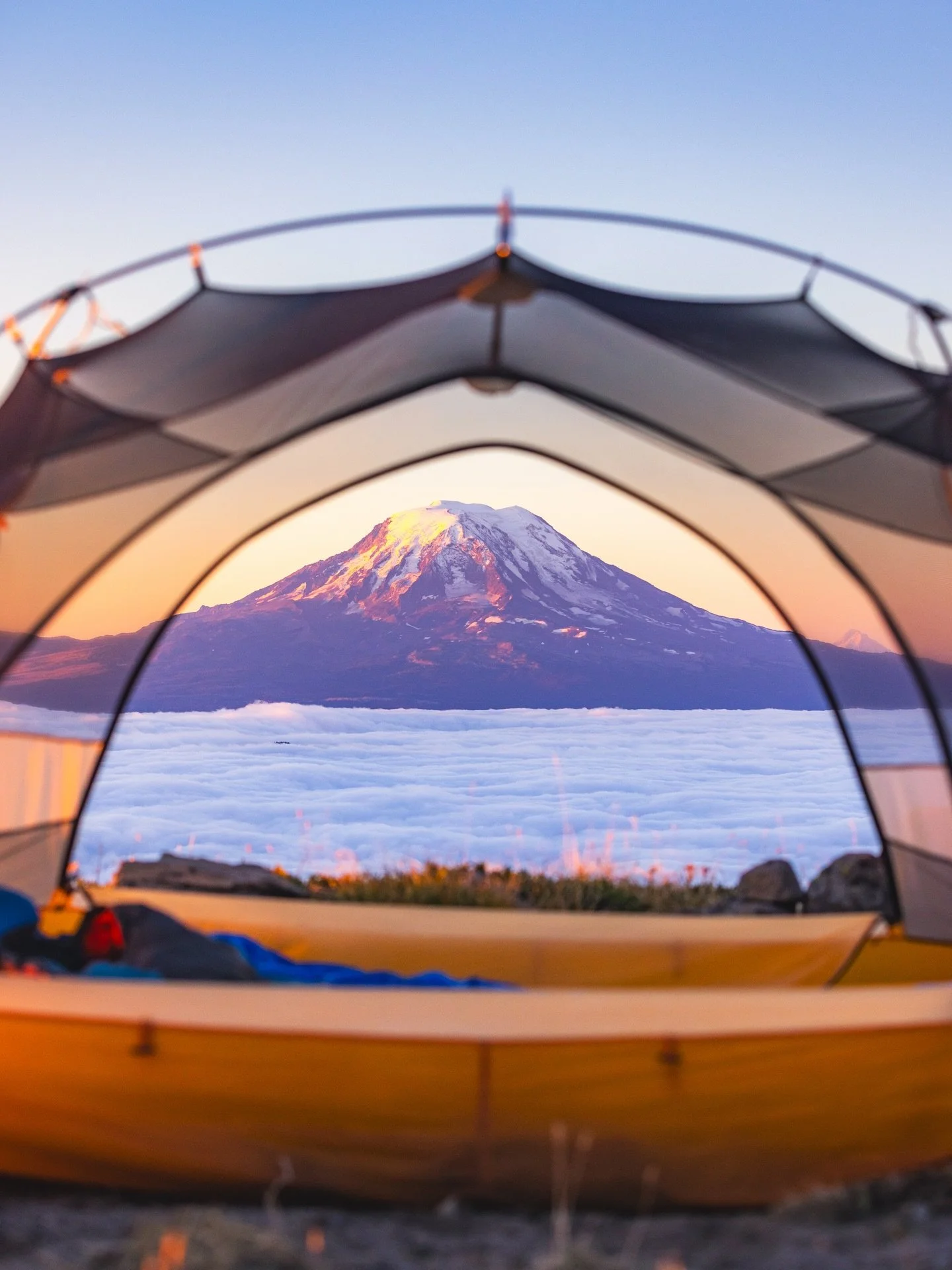 Waking up in places like this is the goal every summer in Washington ⛺️🏔️ 

📍 🐐🪨🪨 Wilderness