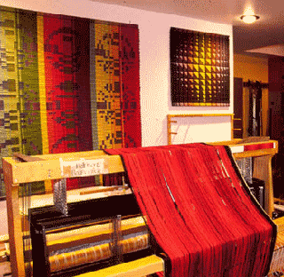 Loomroom2.gif