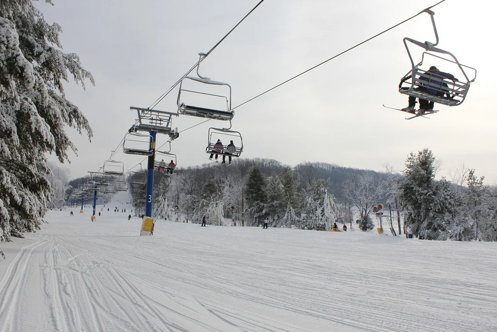 JAADC goes Snow Tubing & Skiing