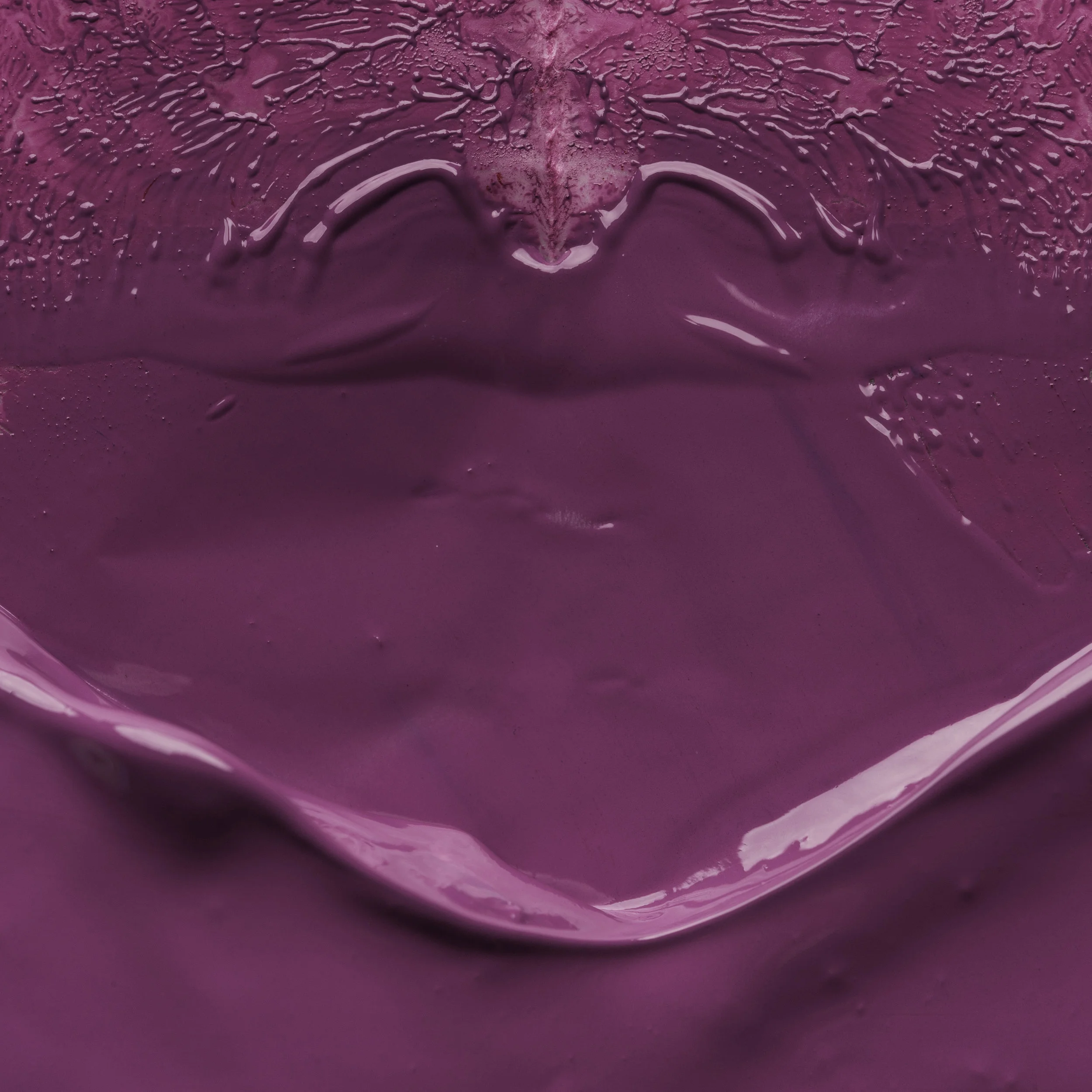 shiny magenta fat lip