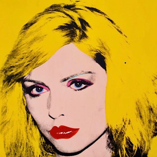 Socialite realism #AndyWarhol / Debbie Harry 1980 in Andy Warhol From A To B And Back Again @whitneymuseum curated brilliantly by @donnaharrington56.
.
.
#peoplewholikepeople #thepeoplewelike #debbieharry #americanicons #pulpfiction #works #blondie #glamour #ofourtime #whitneymuseum #artadvisor #artadvisory