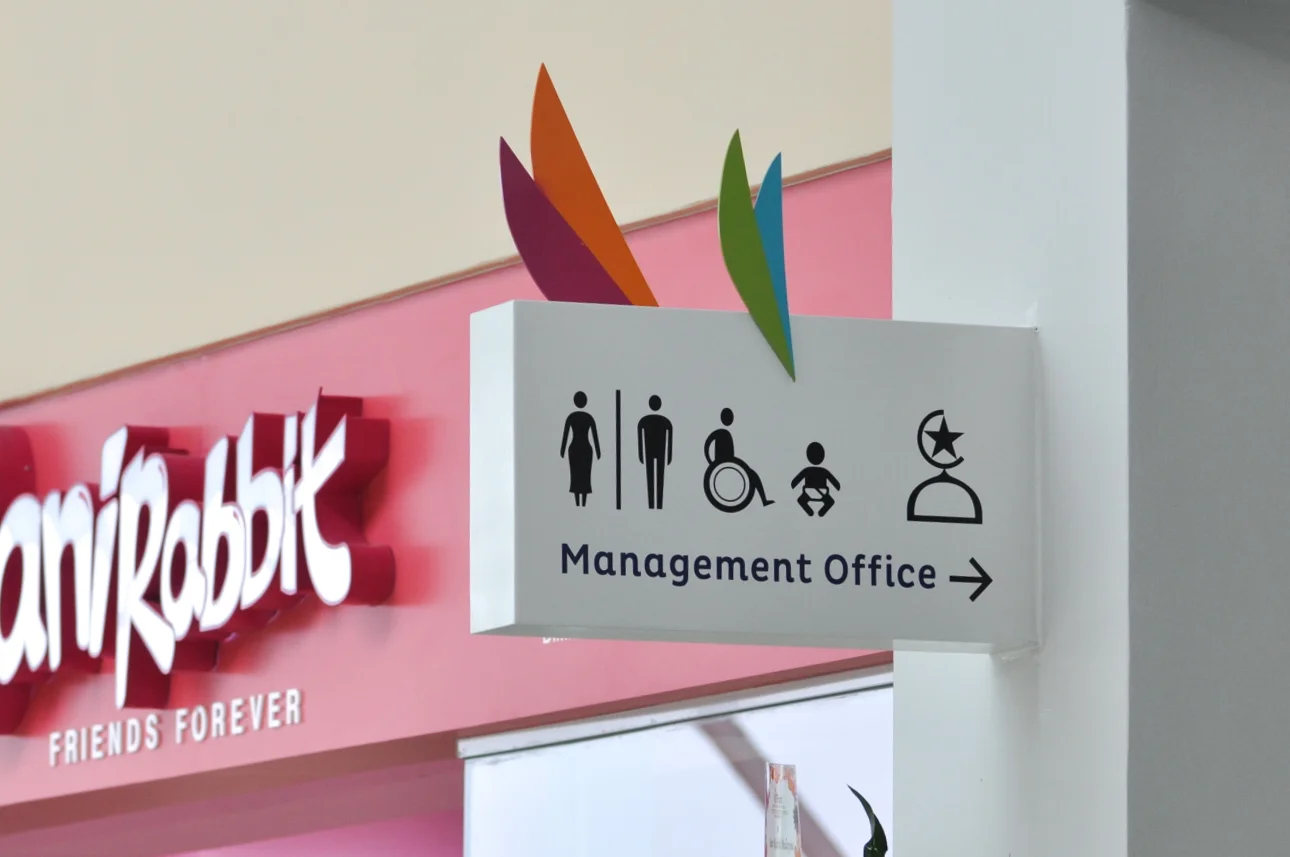 MoM_Sign_Management Office_0520.jpg