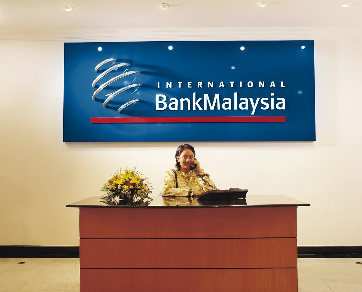 BM_BankMsia_FrontDesk-2_1.jpg