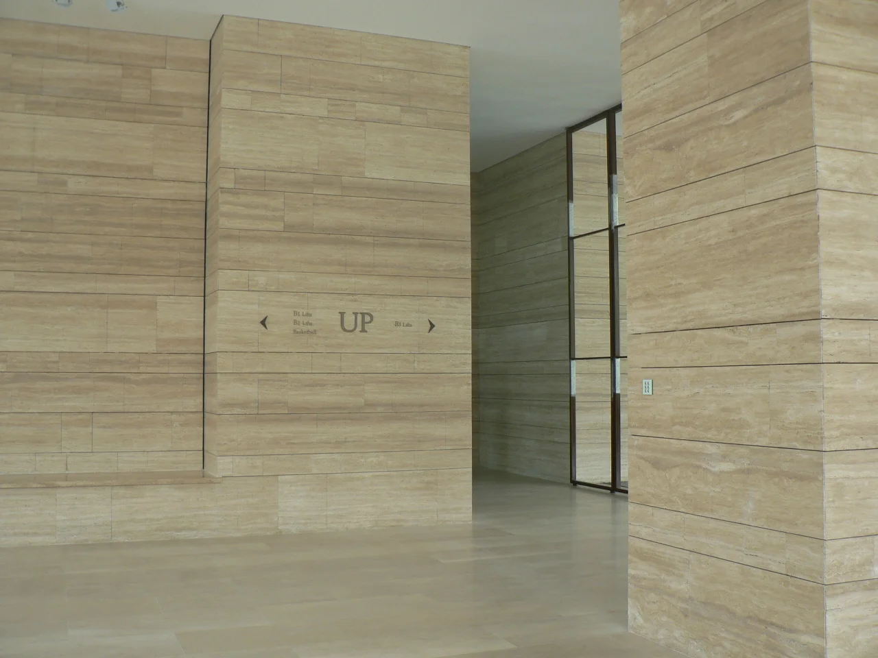 whwWeb_Serai_Directional_Wall (1100635).jpg