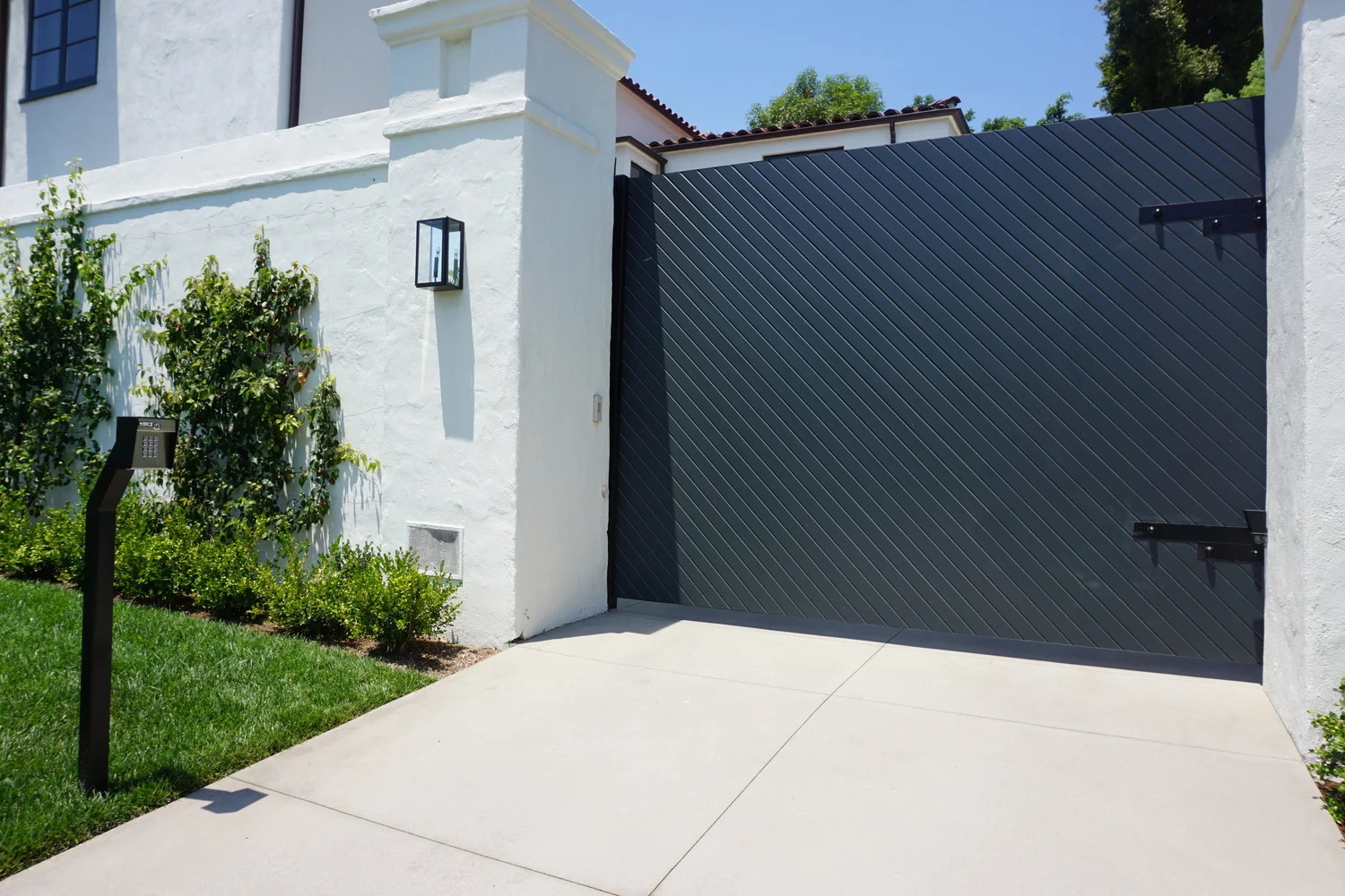 Driveway Gates project 15 by Mission Iron Works