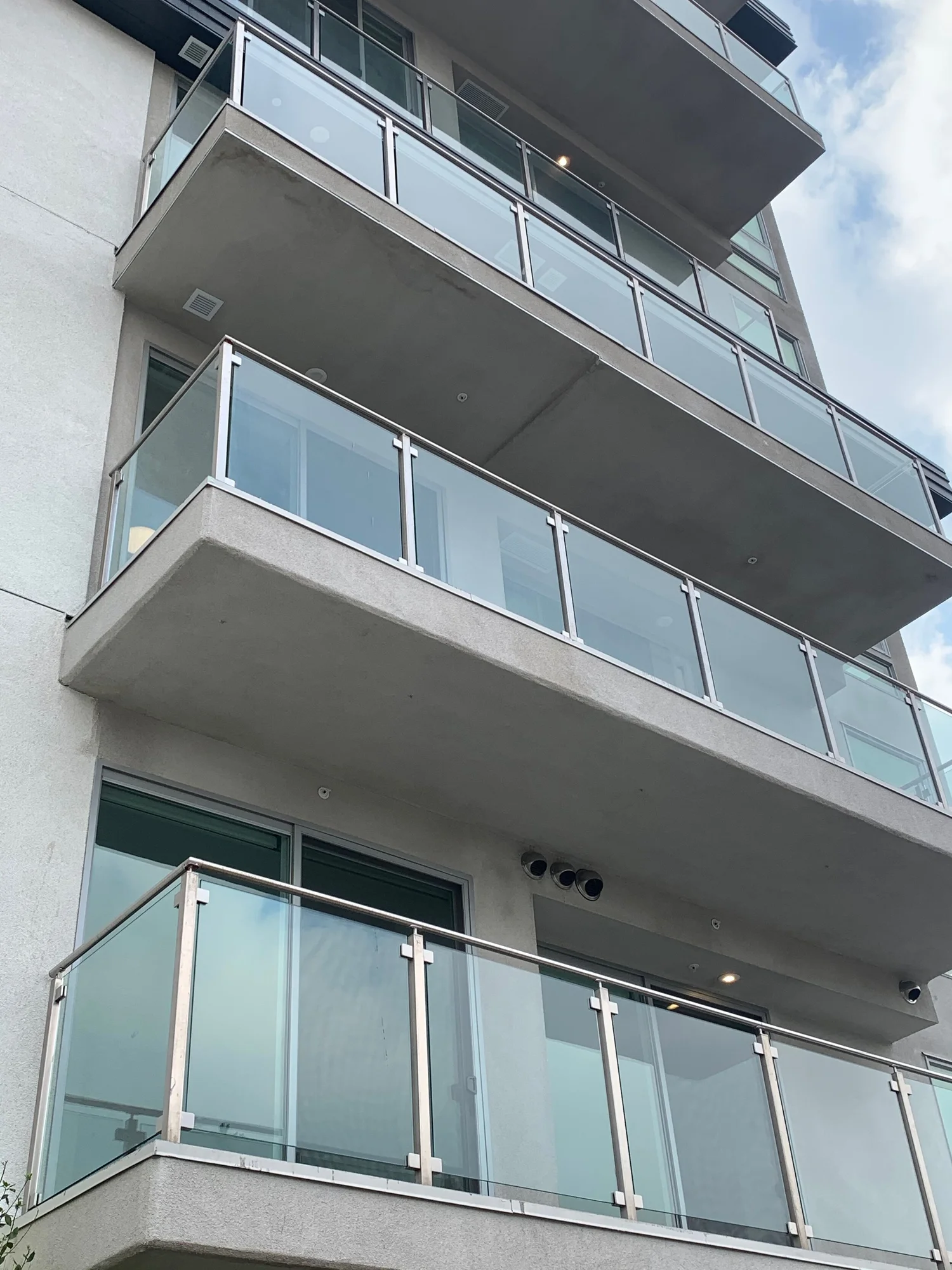 Cable Railings project 16 by Mission Iron Works