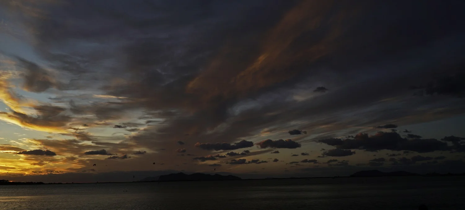 sunset kiters.jpg