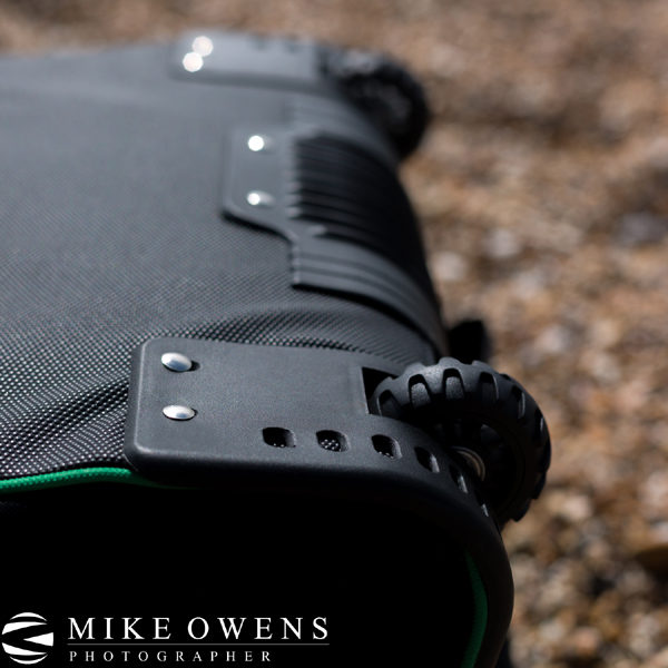 Easy Roller Travel bag rear rollers.jpg