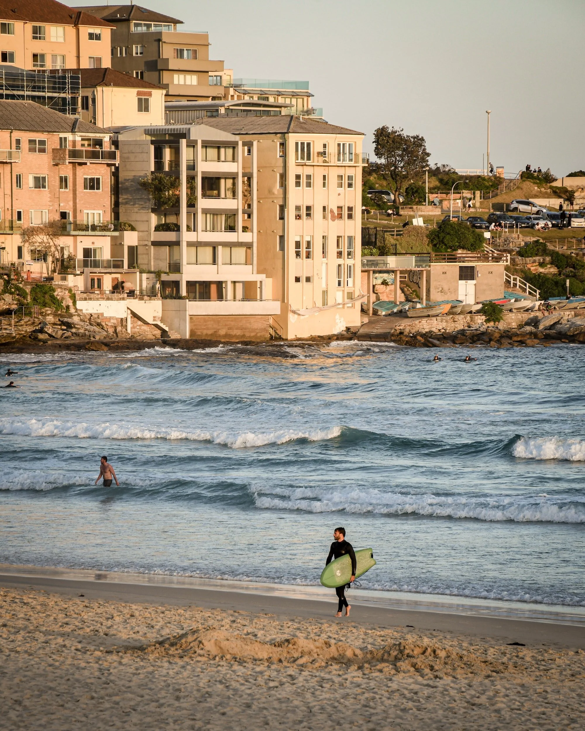 Bondi Beach Travel Guide Swim, Surf, Stay, Eat, Drink Bondi Beach Travel Guide Swim, Surf, Stay, Eat, Drink