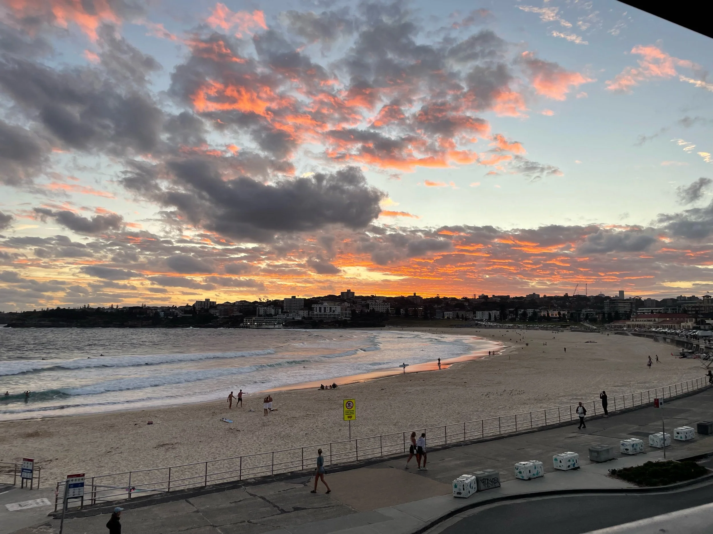 Sydney Beaches Reopened After Mystery Tar Balls Reach Bondi Beach