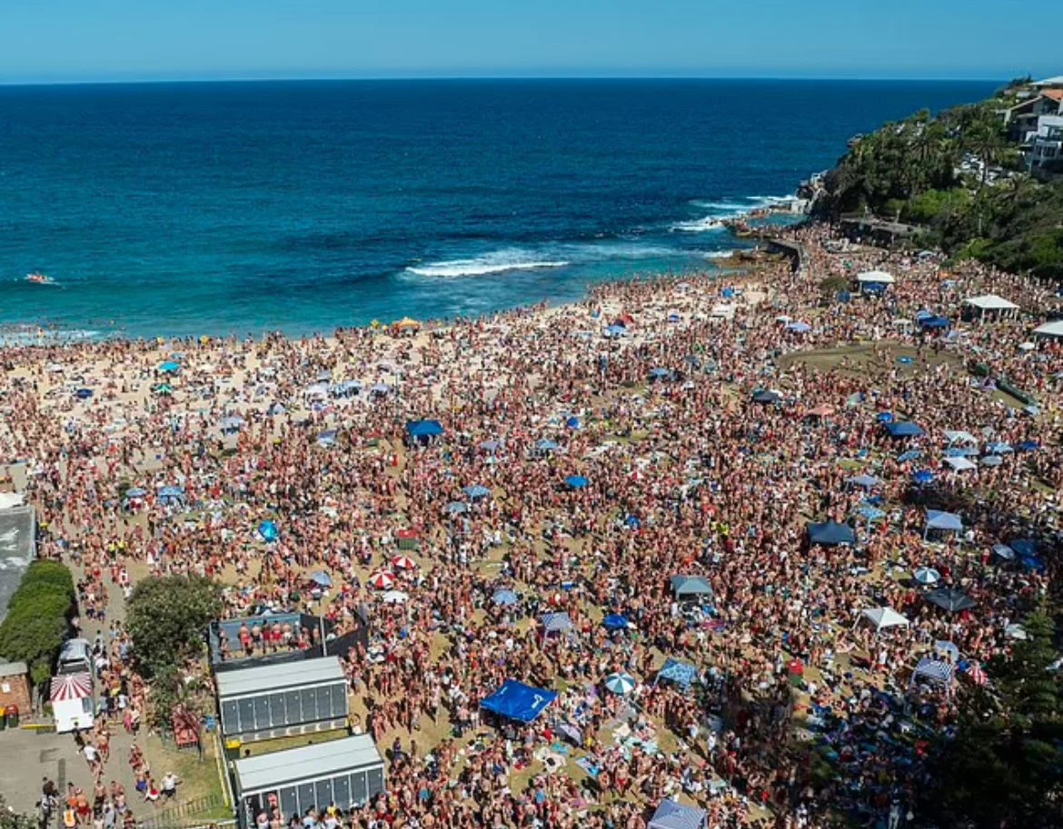 Your Complete Guide to Christmas Day at Bronte Beach, Sydney – December 25, 2025