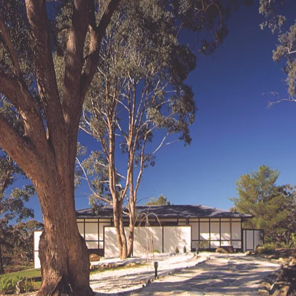 16-Gum-trees-frame-the-retreats-entrance-2.jpg