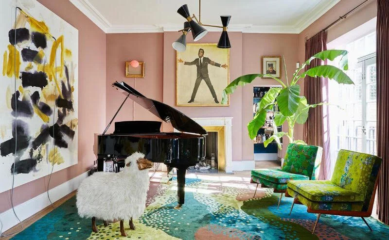 Just love this spicy interior! Its faaaabulous!!! Because these are the colours that are taking over from greys, and I champion them!! Bravo!