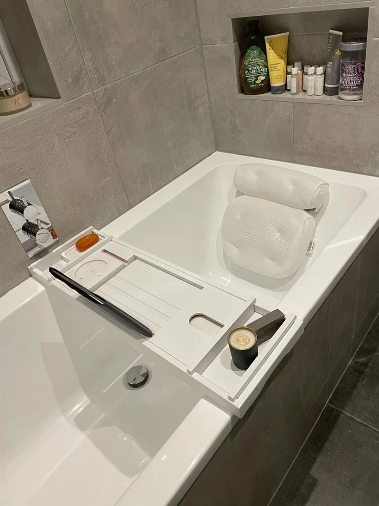 My spa bath !! Now have a pillow, a place for my wine my iPad and my phone ..sorted!! 💕🛁 