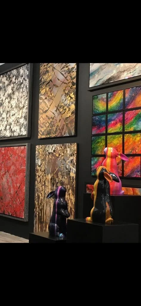 It’s all about a huge burst of colour right now !!