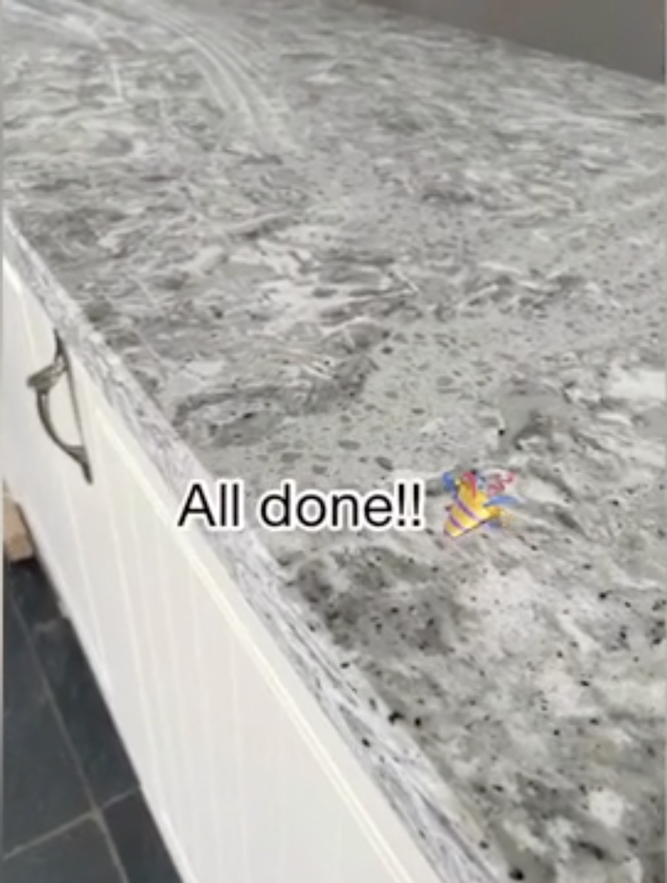 Here’s a little video of a quartz worktop installation! 🎉 Let us know what you think about it! 🤗💗