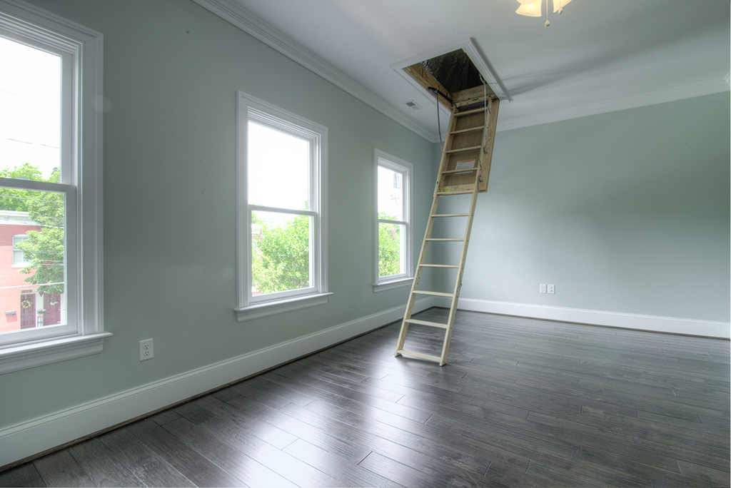 613 N 28th St (25).jpg