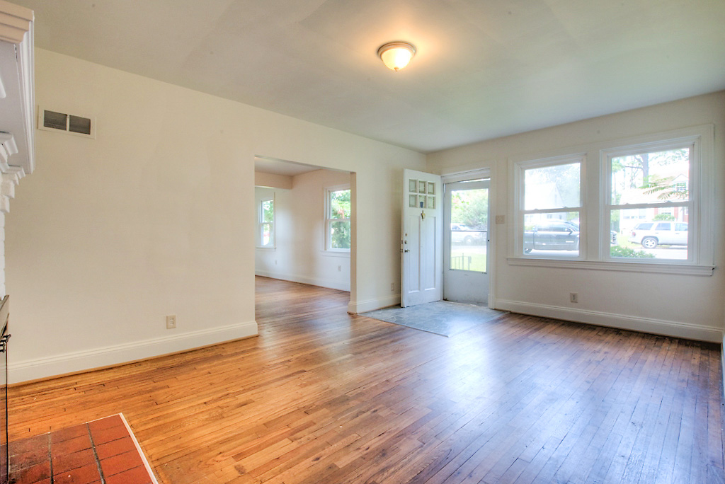 4911 Dollard Dr-17.jpg