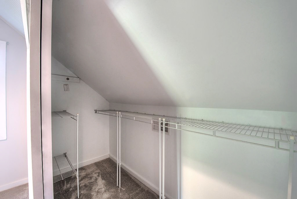 813 W 49th St-46.jpg
