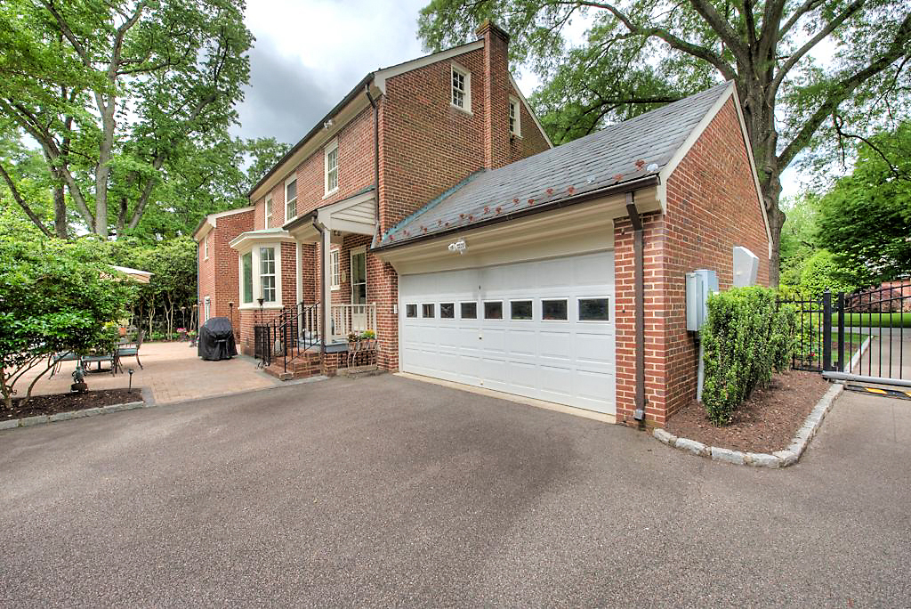 105 Berkshire Rd-25.jpg