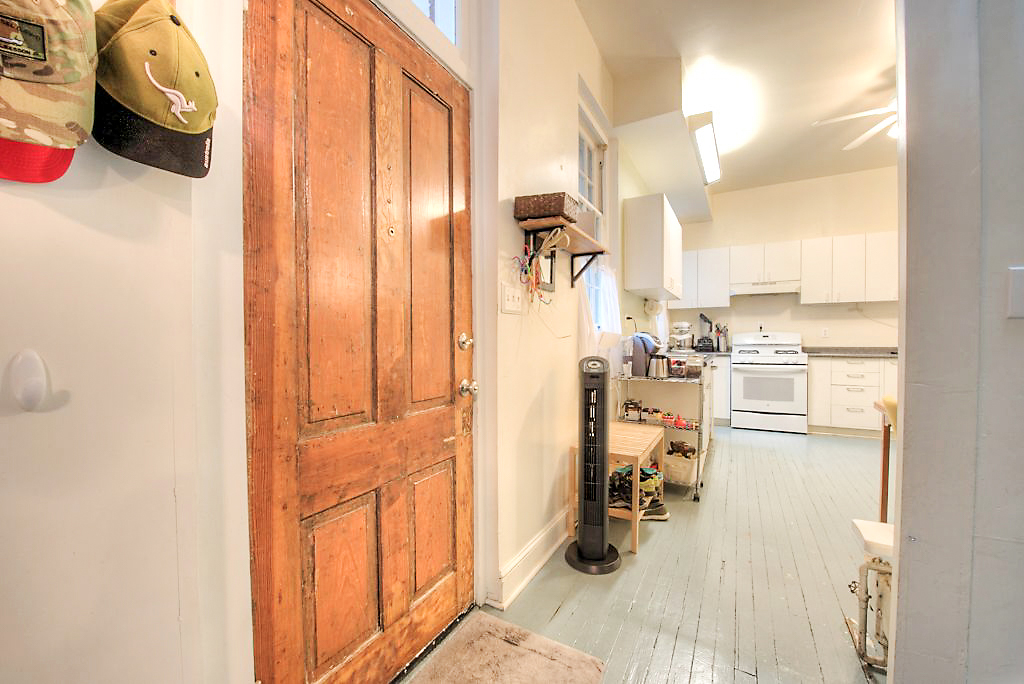 216 N 32nd St-46.jpg