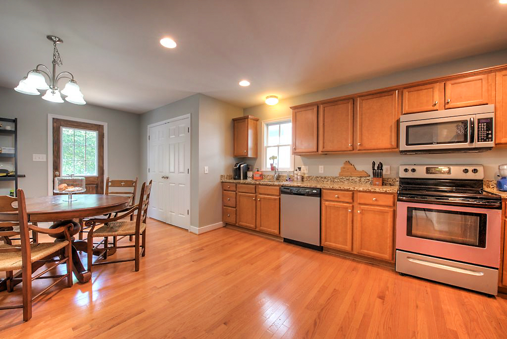 510 N 28th St-13.jpg