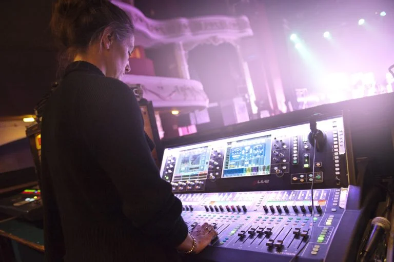 BRANSCHNYHET: Zara Larsson och Allen & Heath på samma arenor