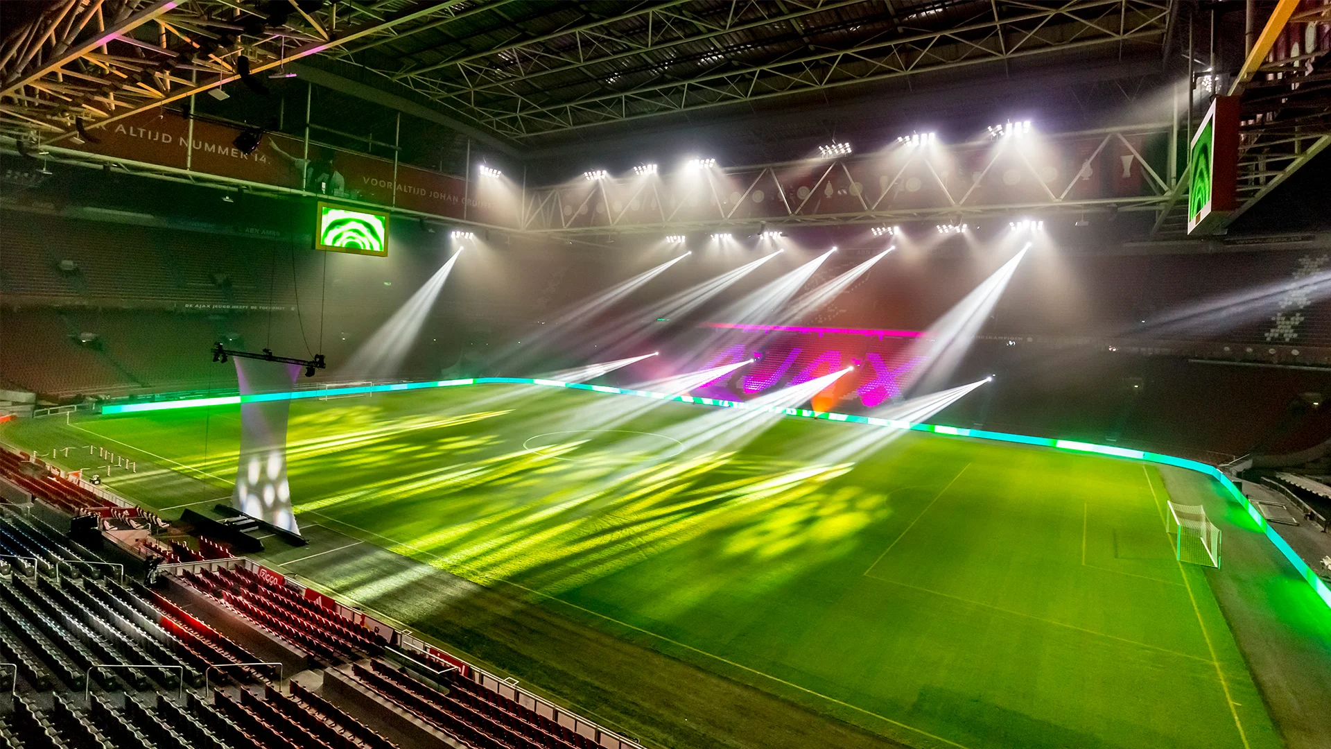 REPORTAGE: Philips Entertainment Lighting