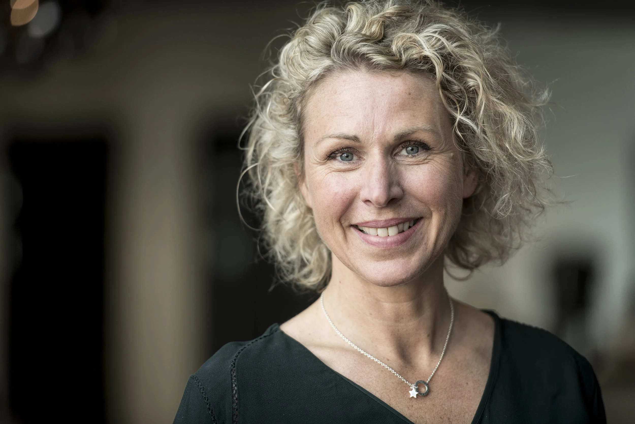 Linda Holmquist berättar att systemet från Sharp är lätt att lära sig och börja använda.