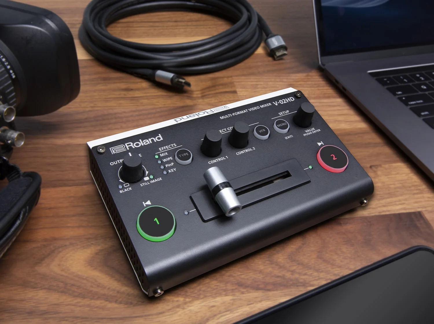 PRODUKTNYHET: Rolands nya video-mixer samlar många nödvändiga funktioner i ett och samma format