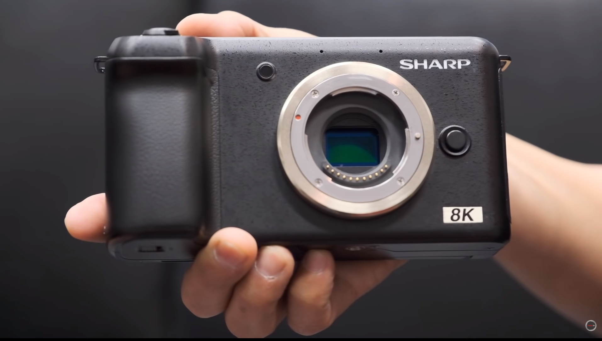 NAB 2019: Sharps handhållna 8K-kamera når användbart prototyp-stadium