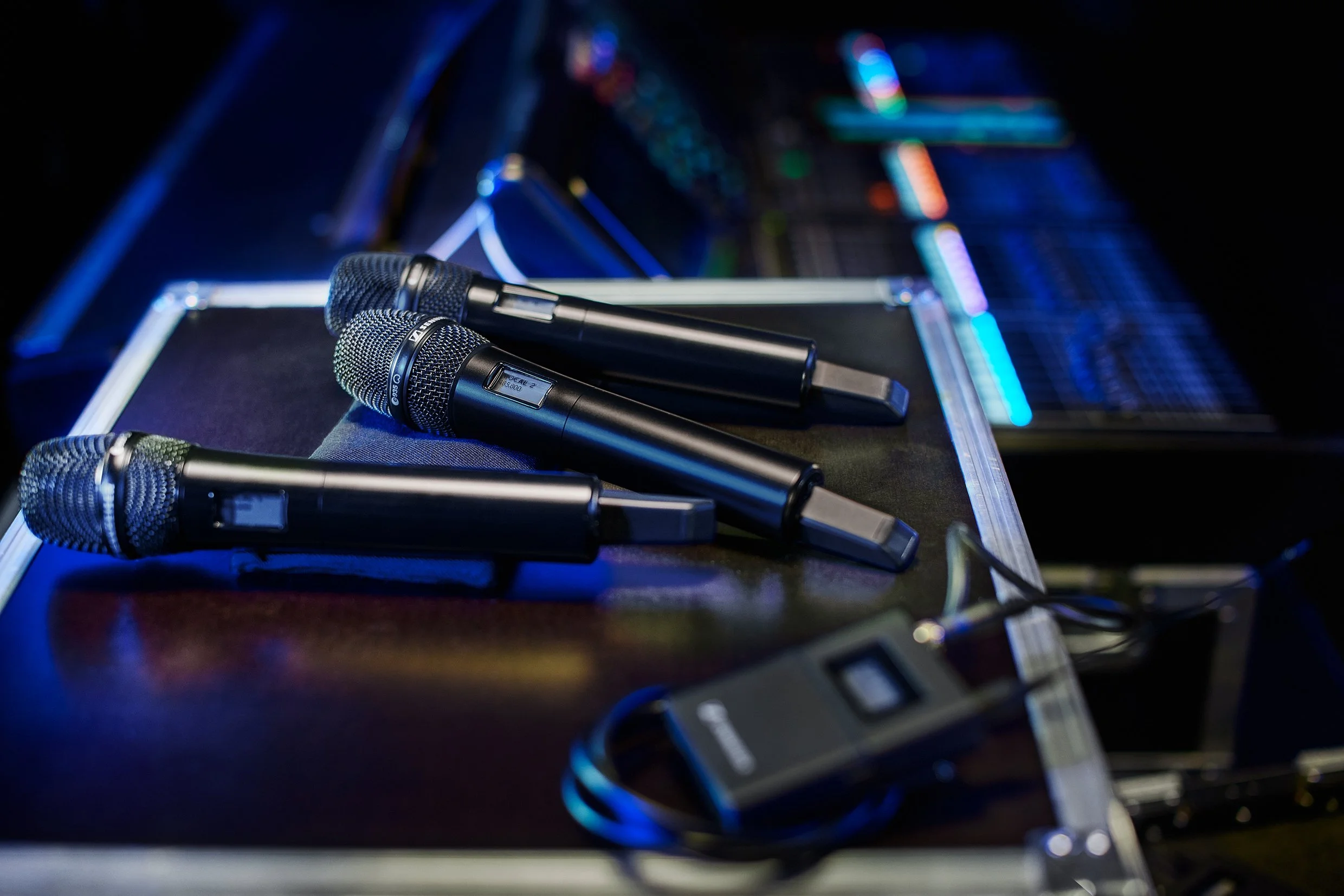 De första EW-DX enheterna från Sennheiser 