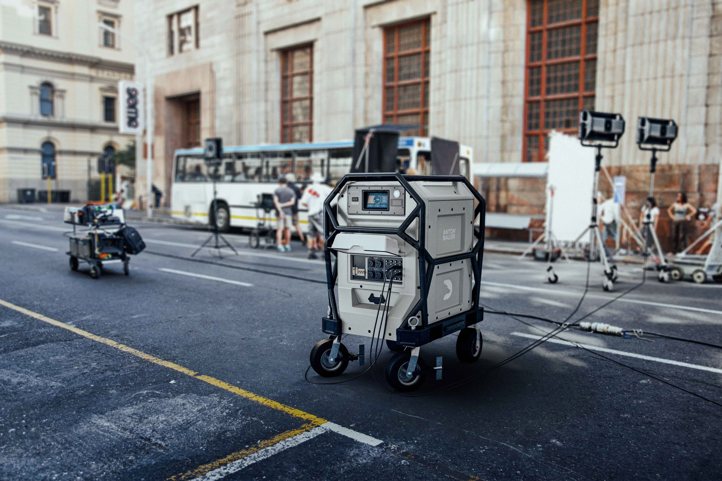 Anton/Bauer släpper lös Salt-E Dog