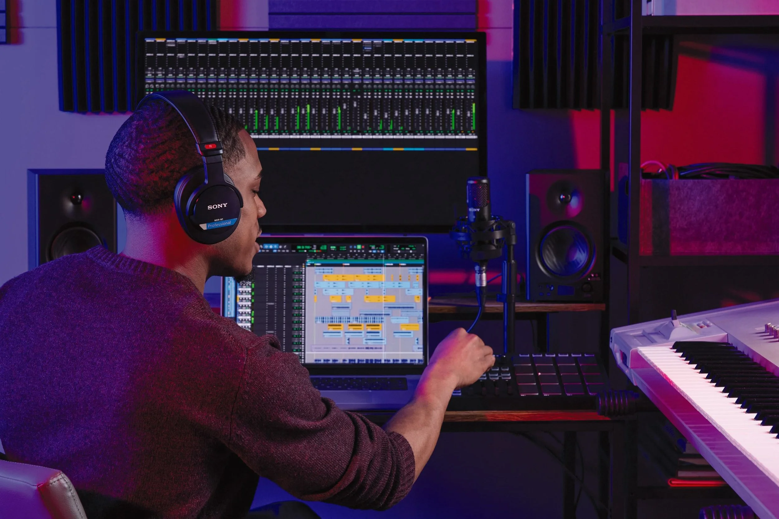 Slutna monitorhörlurar 